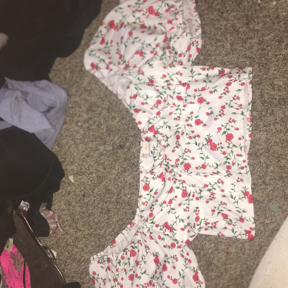 Forever 21 rose crop top, medium